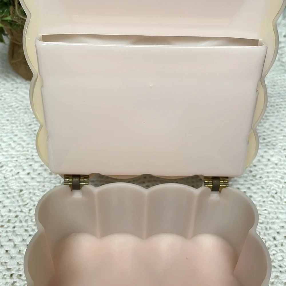 VTG Vanity Box - Picture 5 of 11